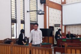 Kurir sabu dan ekstasi divonis lima tahun penjara