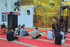 Kapolres Bone Bolango berkeliling subuh ke masjid: Jaga kamtibmas