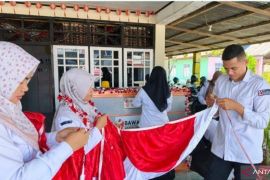 Bawaslu Gorontalo Utara semarakkan kantor dengan nuansa merah putih