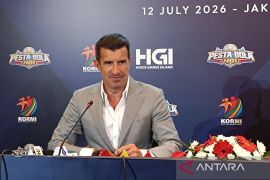Luis Figo desak Presiden FIFA Gianni Infantino mundur