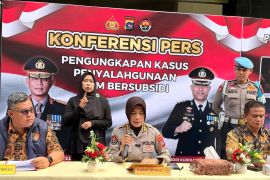 Polda Sumbar ungkap aktivitas penimbunan biosolar di Padang