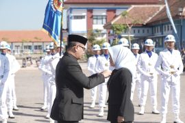 Kadindik Jatim lantik Kepala SMAN Taruna Madani baru