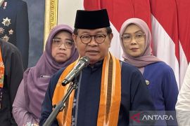 Gubernur DKI Jakarta tanggapi temuan senjata di sekolah