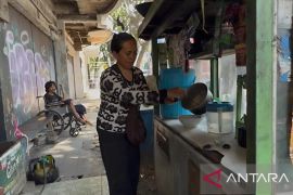Berkat bantuan kewirausahaan Kemensos, Oneng stop mengemis