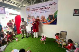 DPRD DKI dan KNPS dorong anak Huntara Senen tak putus sekolah
