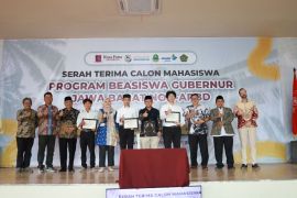 244 penerima beasiswa Gubernur Jabar Non-APBD kuliah di Nusa Putra University