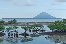 BTN Bunaken latih pemandu wisata lokal pendakian Gunung Manado Tua