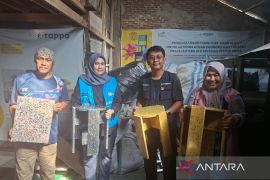 Kolaborasi PLN dan Rappo berdayakan warga lewat furnitur daur ulang