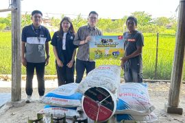 Asmo Sulsel dan FIFGroup bantu petani terdampak kekeringan di Sidrap