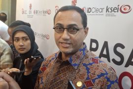 OJK pastikan ETF emas ditopang emas fisik bernilai setara