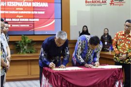 Pemkab Kubar dan swasta bangun jalan demi perkuat konektivitas