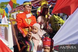 Pemkab KKT Maluku pawai budaya semarakkan HUT ke-81 RI