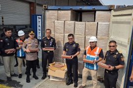 Bea Cukai gagalkan 1,2 miliar batang rokok ilegal hingga Juli 2026