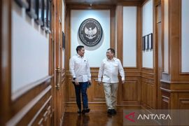 Seskab Teddy terima Haji Isam bahas investasi hingga hilirisasi