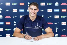 Tottenham Hotspur perpanjang kontrak Micky van de Ven