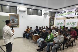 Pegadaian perkuat literasi keuangan pekerja informal di Tangerang