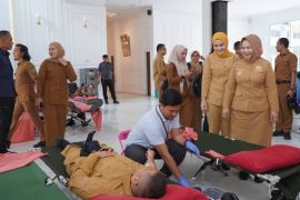 Plt. Bupati Tiorita ajak ASN Langkat rutin donor darah