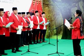 Megawati: Partai politik perlu riset dan sains