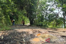 Pemkab Bandung Barat mengalokasikan Rp4 miliar perbaiki jalan di Saguling