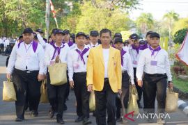 Rektor ULM ajak mahasiswa baru jalan kaki semangat Wasaka