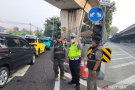 Pemkot Jakbar perketat pengawasan "pak ogah" di exit tol Rawa Buaya