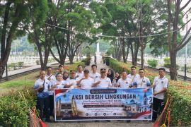 Isi Kemerdekaan dengan aksi nyata, Lapas Pekanbaru ikuti aksi bersih serentak Kanwil Ditjenpas Riau