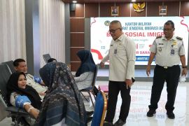 Semarak HUT ke-81 RI, Imigrasi Aceh donorkan darah untuk sesama