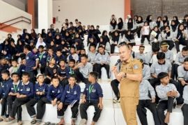 Diskominfo bekali siswa Sekolah Rakyat Terintegrasi Kendari terkait pemahaman literasi digital