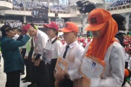 Rektor Unimed kukuhkan mahasiswa baru angkatan 2026 dalam PKKMB