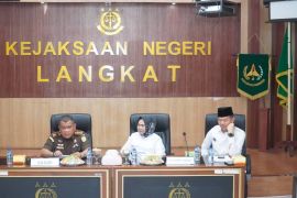 Plt. Bupati Tiorita dan Kajari  percepat legalitas tanah wakaf Langkat