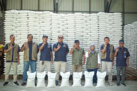Bulog Natuna prioritaskan penyaluran bantuan ke pulau terdepan