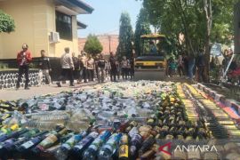 Polres Majalengka mengintensifkan razia miras dan obat ilegal pada Agustus