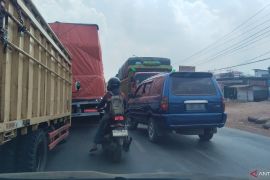 Menanti akhir kemacetan di Jalintim Sumatera