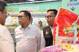 Wakil Direktur Bulog sidak ritel modern dan gudang di Palangka Raya