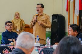 Desa Borobudur terima bantuan kendaraan untuk kelola sampah
