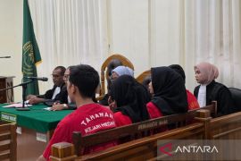 JPU dakwa empat terdakwa terlibat transaksi 10 butir ekstasi di Medan