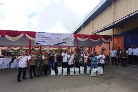 Pemkot Ambon perkuat stabilitas ekonomi lewat bantuan pangan, begini kata wai kota