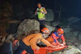 Pencari burung meninggal terperosok ke jurang sedalam 50 meter