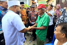 Gubernur Bengkulu Helmi Hasan pastikan 24 rumah korban kebakaran dapat bantuan perbaikan