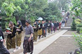 Rebo Bontong merawat toleransi umat beragama di Lombok