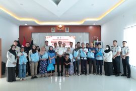 Imigrasi Palangka Raya gelar pemeriksaan kesehatan gratis dan baksos meriahkan HUT ke-81 RI