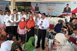 Mentan: Penyaluran beras bentuk perhatian pemerintah