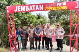 Polda Babel bangun dua jembatan Merah Putih mudahkan akses masyarakat