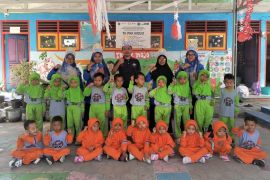 Puluhan siswa TK di Ngawi peroleh edukasi astronomi