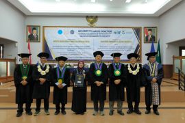 Kembangkan inovasi pembelajaran IPA, UMS kukuhkan dua Doktor baru