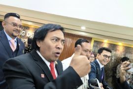 Komeng nilai program MBG bagus dan perlu didukung