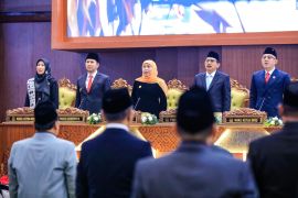 Gubernur Khofifah siap jalankan pedoman percepat kesejahteraan masyarakat