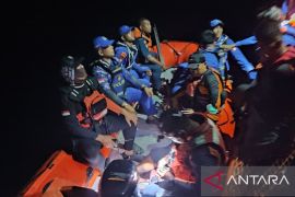 SAR Ternate evakuasi 142 penumpang kapal kandas di Perairan Pulau Oba