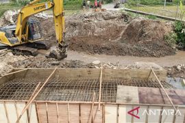 Pemkab Agam mulai bangun 16 jembatan rusak dampak bencana hidrometeorologi