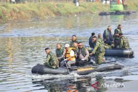Bersih-bersih sungai serentak di 11 titik Jakarta dukung program Prabowo